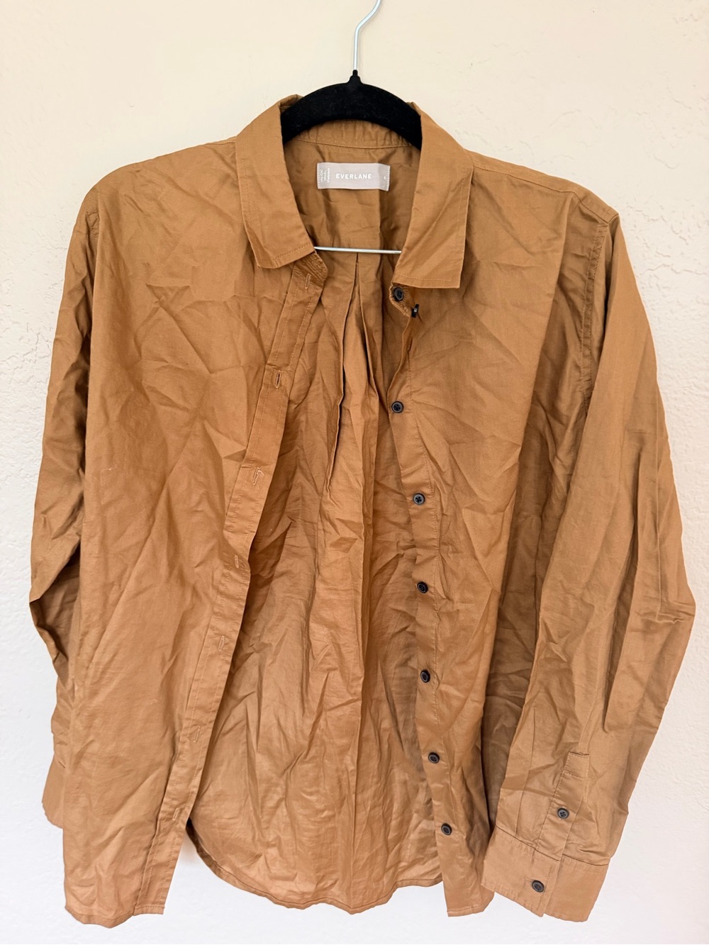 Everlane Men’s Lightweight Button-Up Shirt Jacket in Camel Brown